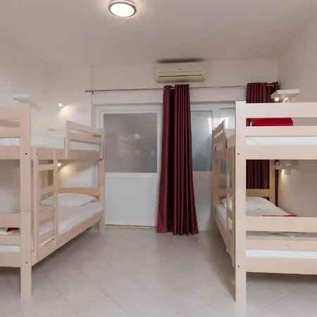 Free Bird - Bed In Bed Mixed 5 * Dubrovník
