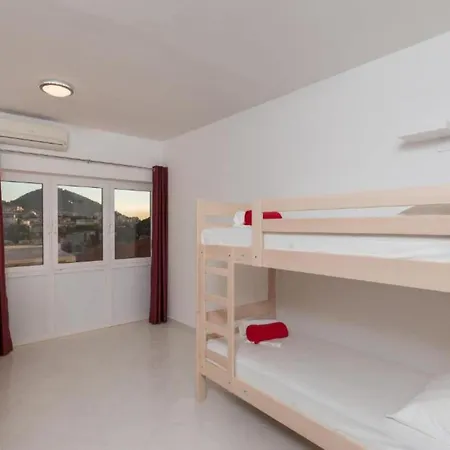 Free Bird - Bed In Bed Mixed 5 度假居 *